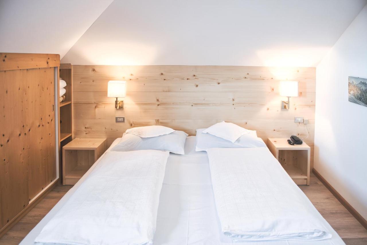 Hotel Gasthof Stern Nova Ponente Esterno foto
