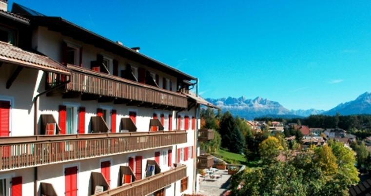 Hotel Gasthof Stern Nova Ponente Esterno foto